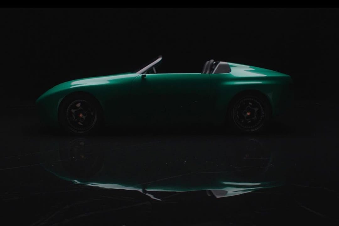 L'Art de L'automobile Unveils Its Porsche 968 L'ART Car