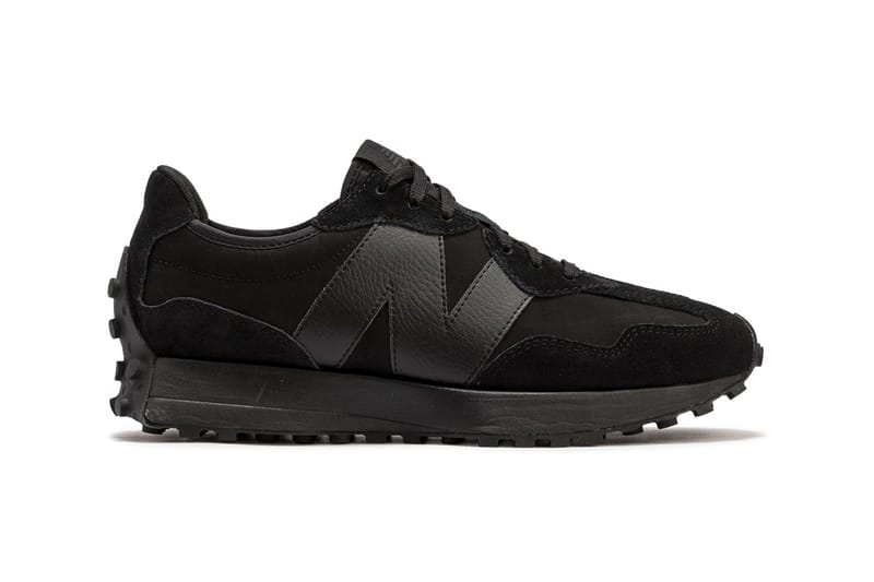 New balance 327 store triple black