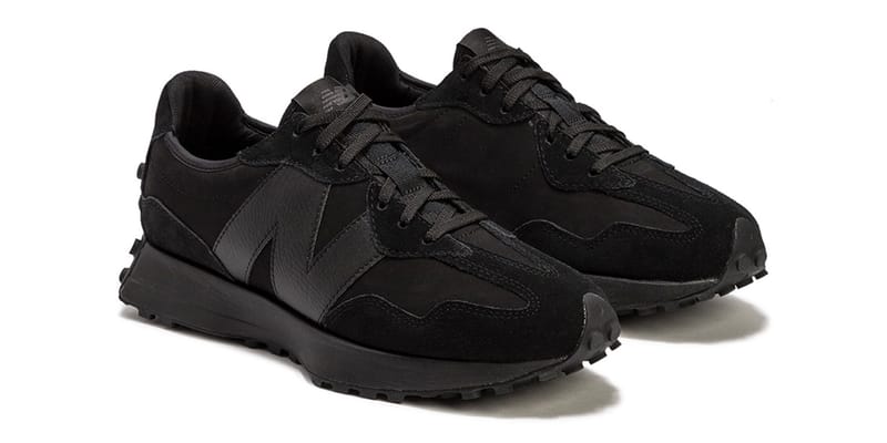 all black sneakers new balance