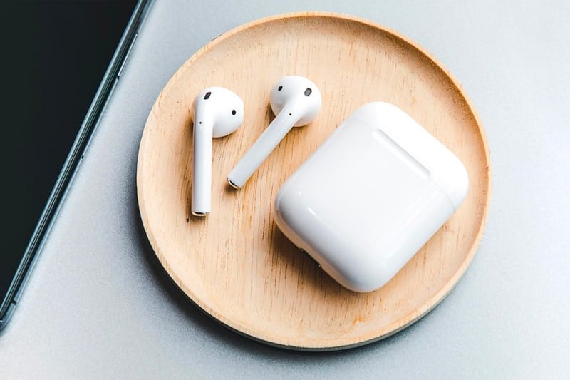 Free apple earbuds hot sale