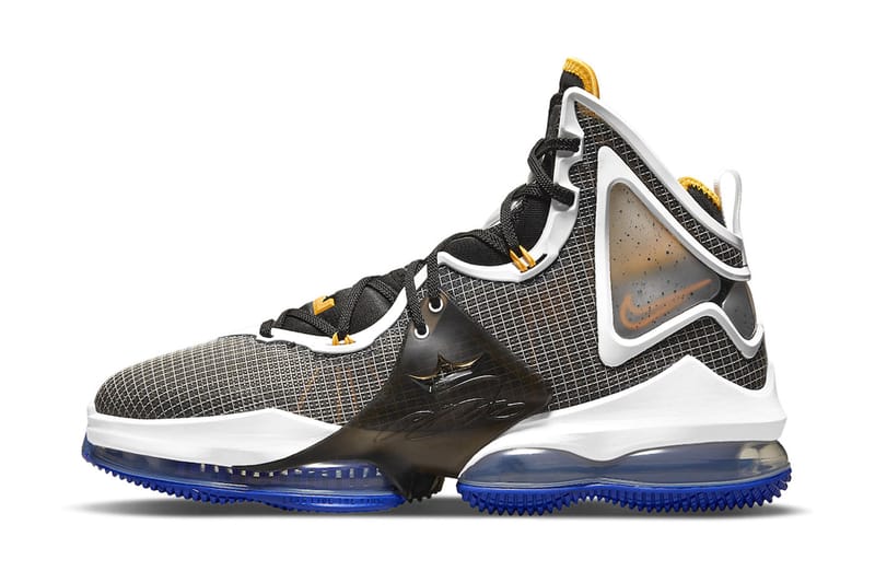 nike lebron 19 king's crown