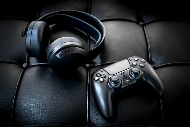 Closer Look PS5 Pulse 3d Wireless Headset in Midnight Black