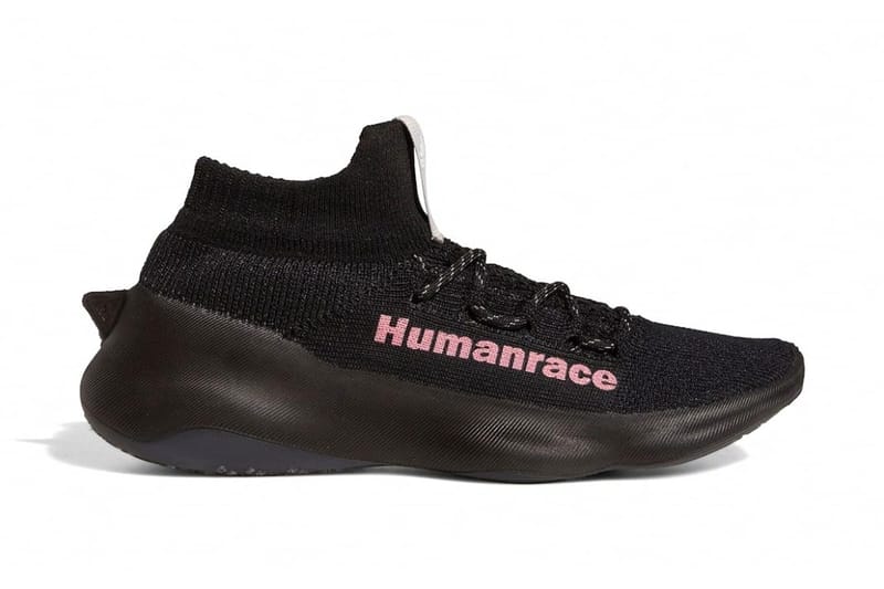 Adidas human race store preto