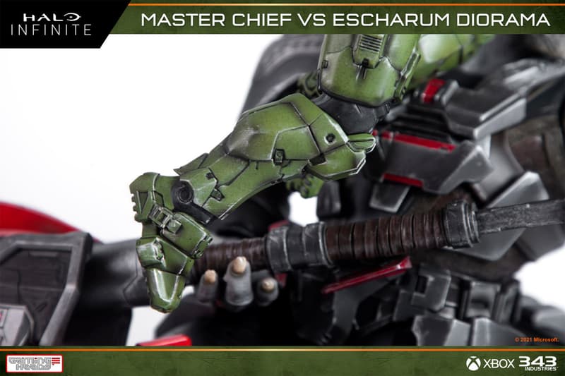 'Halo Infinite' Master Chief vs Escharum Diorama | Hypebeast