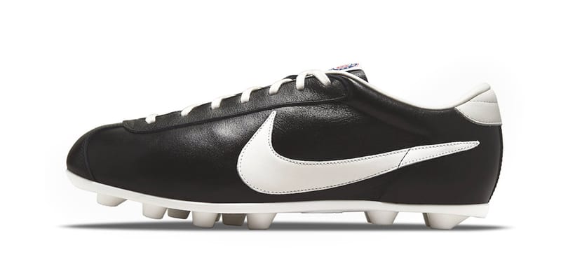 Nike football shoes first on sale copy