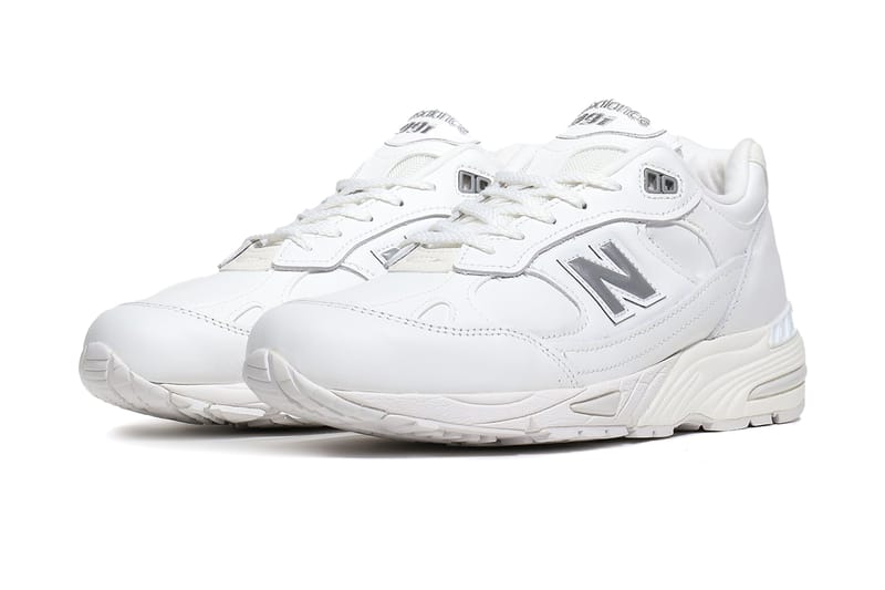 white leather new balance shoes