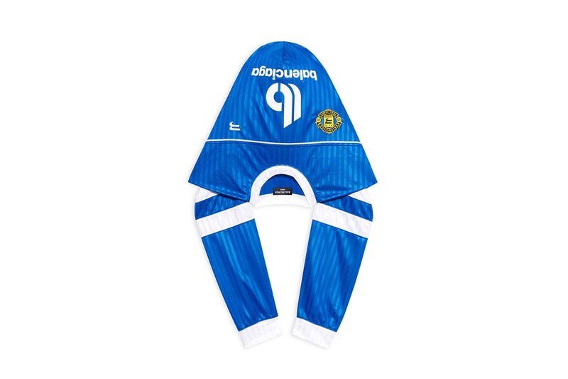 【BALENCIAGA】SS22 Soccer Hood Scarf Hats Balenciaga Drops $650 USD SS22 Soccer Hood Scarf | Hypebeast