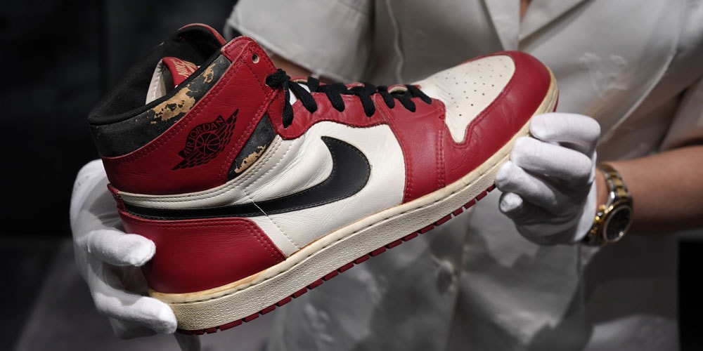 Кроссовки Air Jordan 1 Майкла Джордана «Broken Foot Game» проданы за 422 130 долларов США