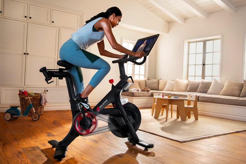 Peloton store bike machine