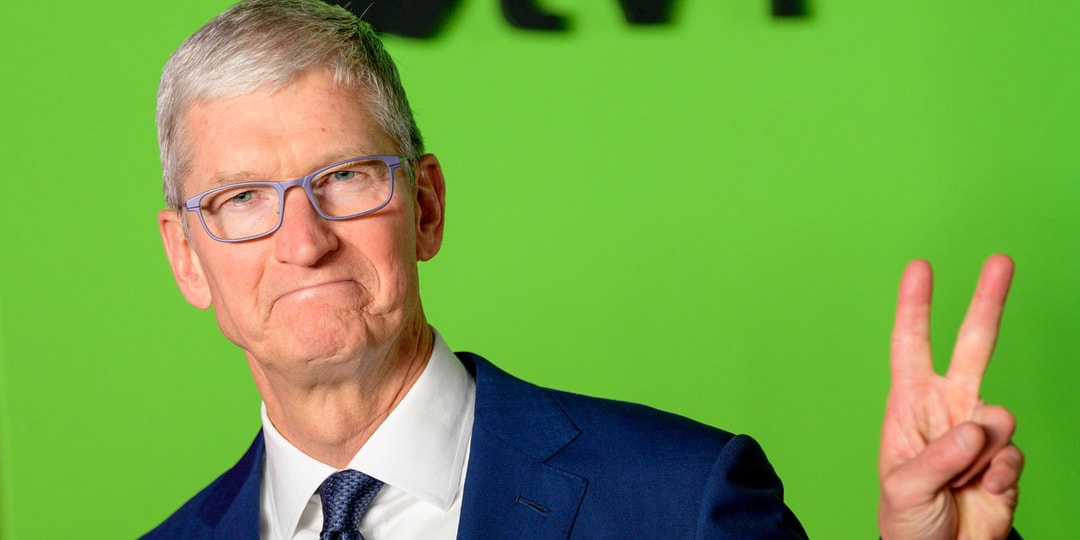Тим Кук заработал в прошлом году 98,7 миллиона долларов США на посту генерального директора Apple