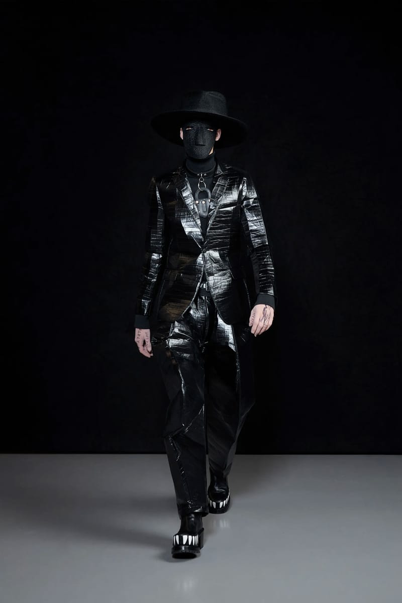 Walter Van Beirendonck FW22 Is a Masterclass in Going Walter Van Beirendonck FW22 Is a Masterclass in Going