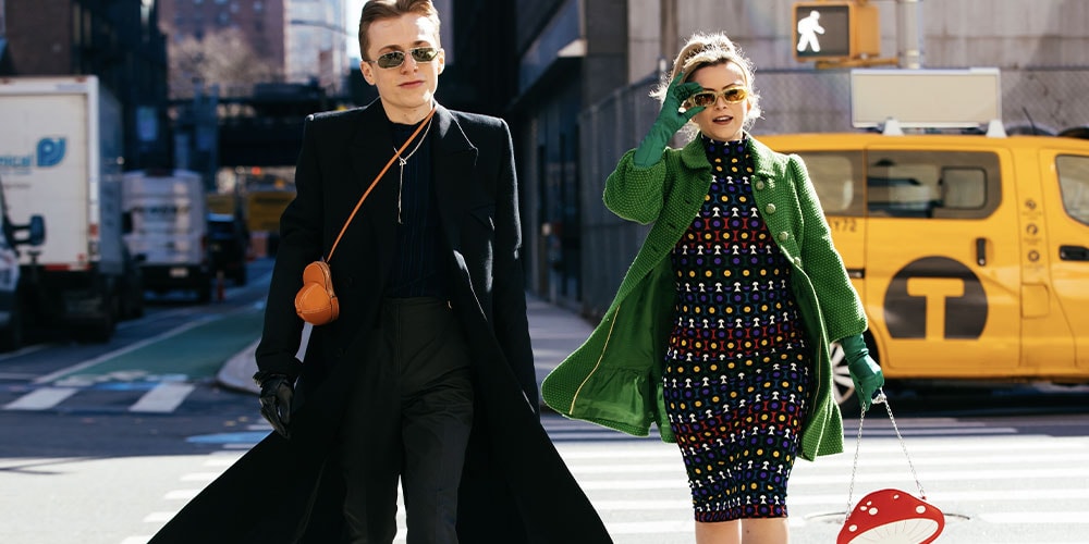 Изобретательное многослойное плетение с винтажным оттенком завершает уличный стиль Недели моды в Нью-Йорке осень-зима 22