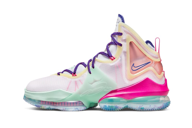 Lebron sneakers 2025 for women