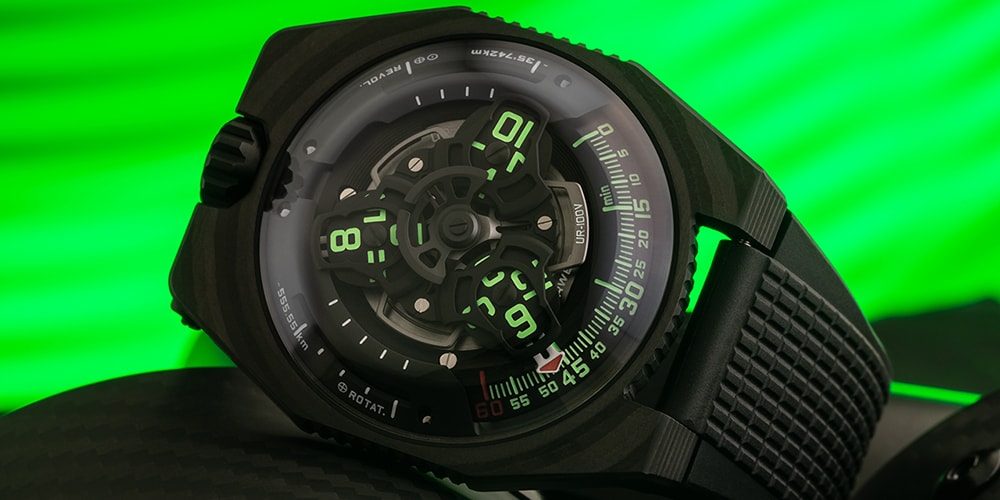 URWERK оборачивает UR-100V C52 52 слоями углерода