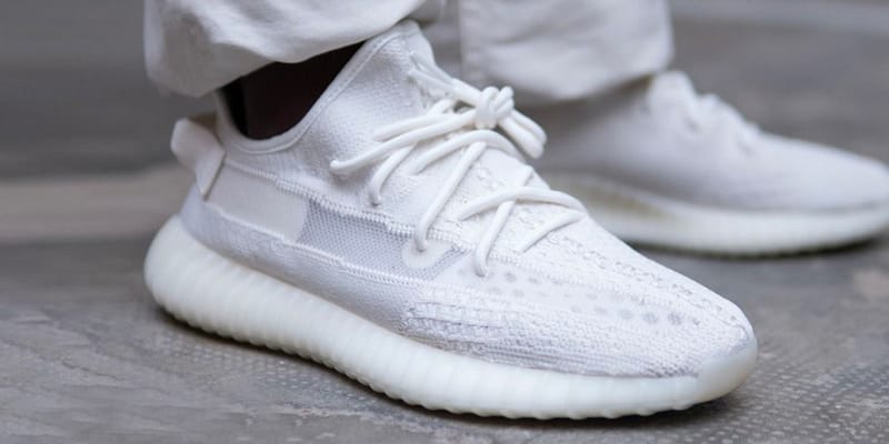 Yeezy boost 350 deals v2 double white