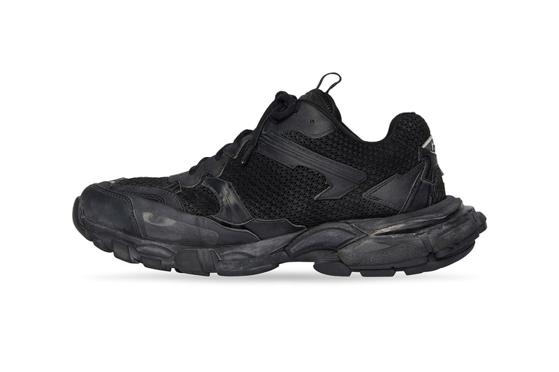 Balenciaga track black hot sale on feet