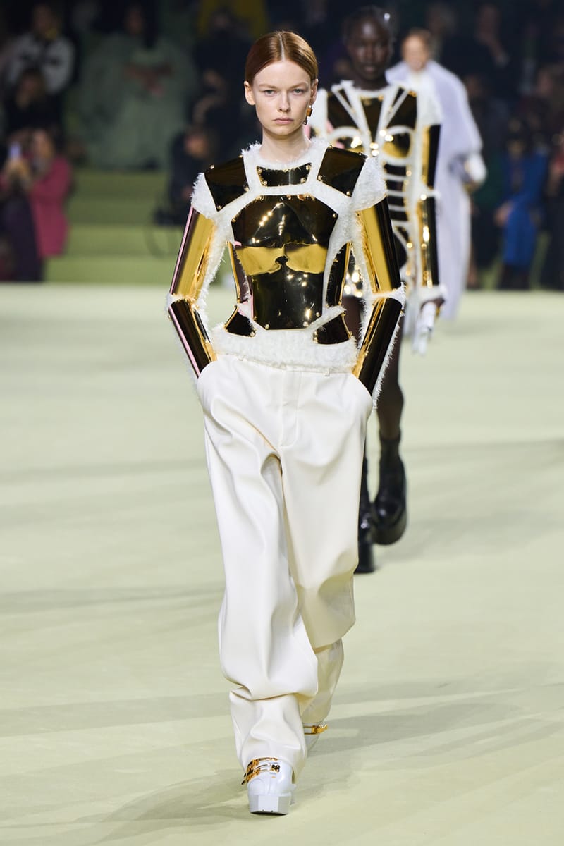 BALMAIN ブローチ