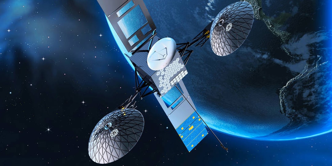НАСА выбирает SpaceX и Amazon для развития коммерческих космических коммуникаций