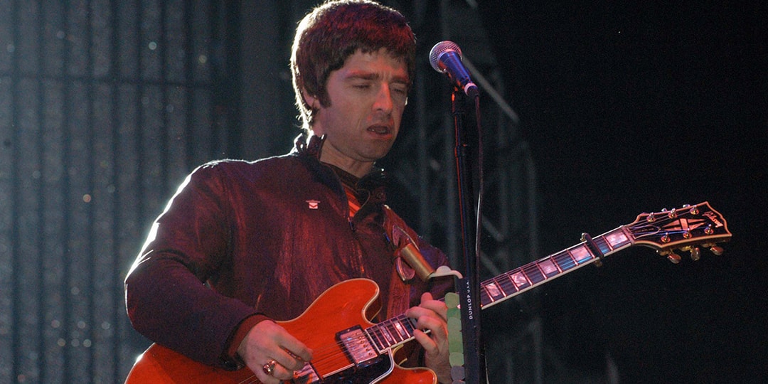 Разбитую гитару из группы Night Oasis Broke Up продали за 405 000 долларов США