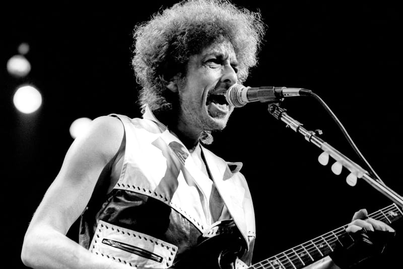 Bob Dylan “Blowin' in the Wind” Re-Recording Goes to Auction
