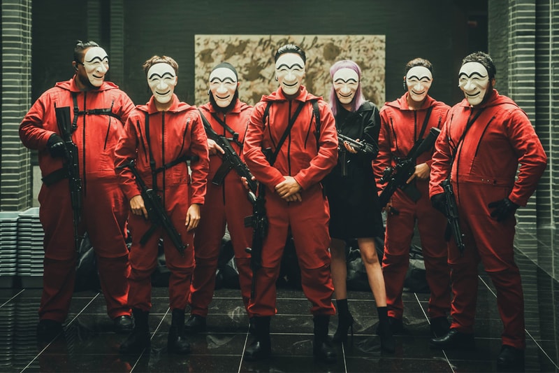 Netflix Reveals First Look Images at 'Money Heist Korea - Joint ...