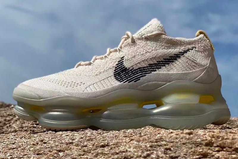 Nike running vapormax flyknit trainers in white hot sale and gold