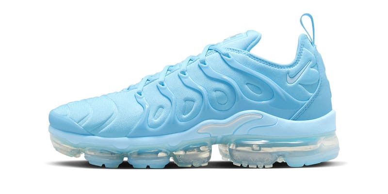 Nike blue and yellow air vapormax plus trainers deals