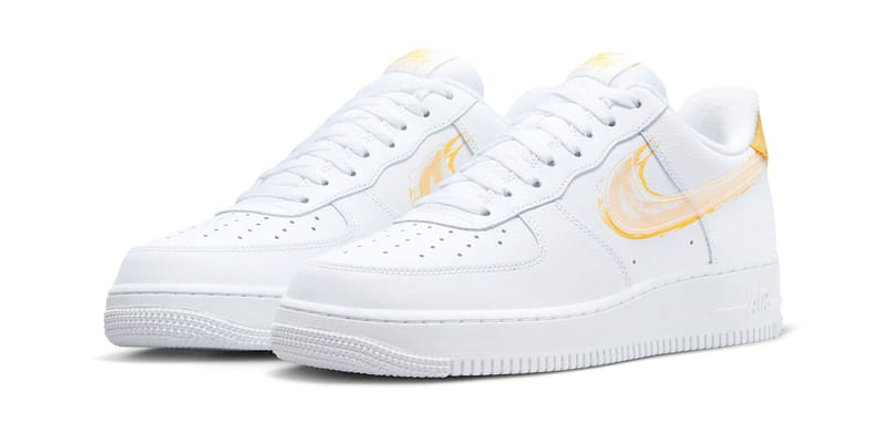 women's nike air force 1 yellow tick