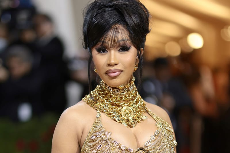 Cardi B Receives 300K USD Audemars Piguet Mother s Day