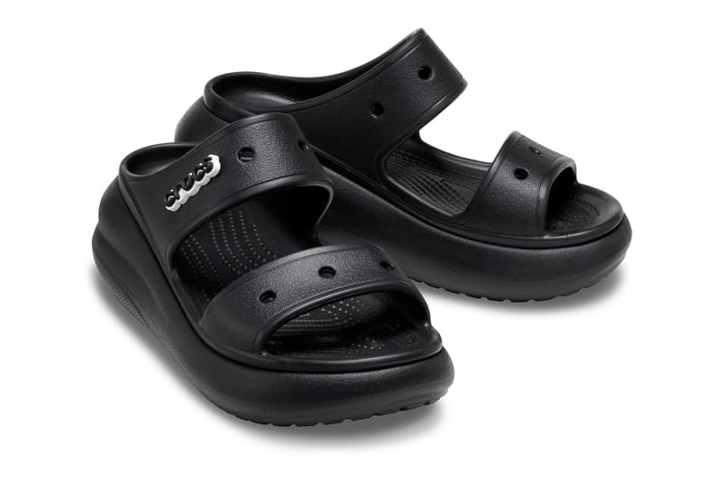 ◆CROCS◆ TRENDY Trendy Sandals Crocs Unisex Classic cozzzy sandal in mushroom | ASOS