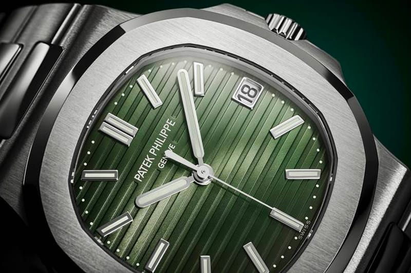 Patek nautilus best sale green dial