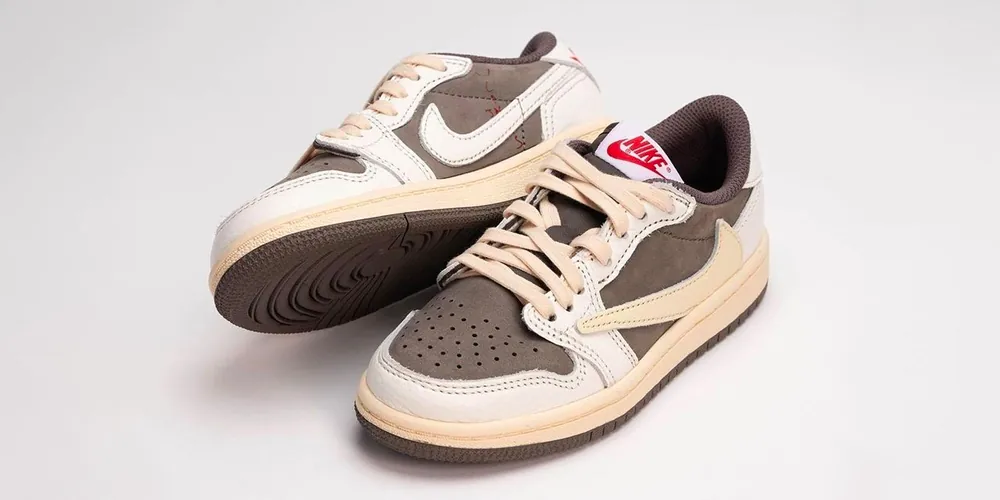 Travis Scott x Air Jordan 1 Low 