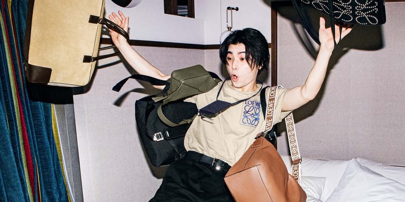 ロイ loewe-gr8-fw2022-campaign-16.