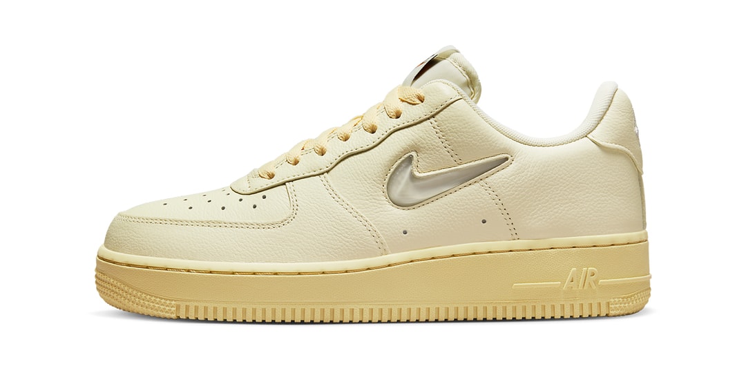 Ювелирные логотипы на кроссовках Nike Air Force 1 Low «Кокосовое молоко»