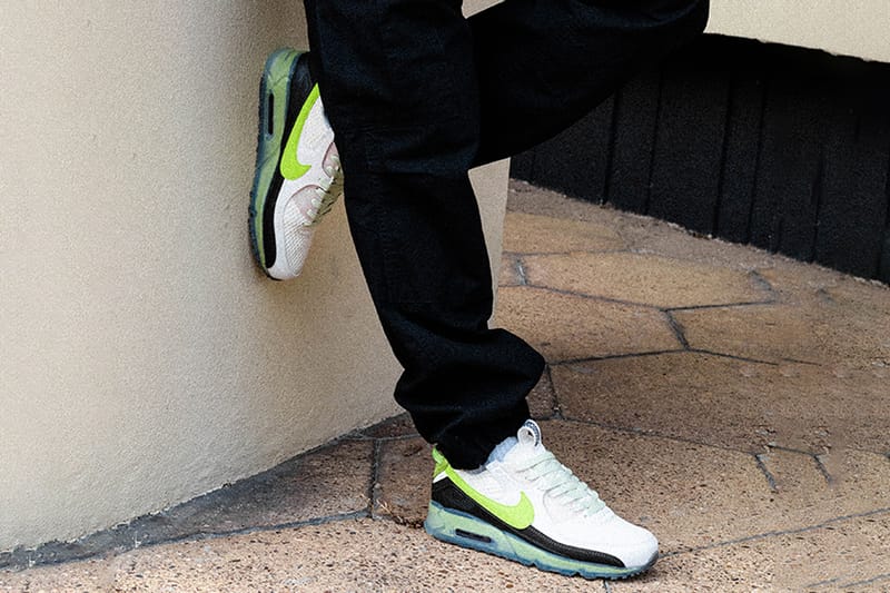 Green air max outlet 90 on feet