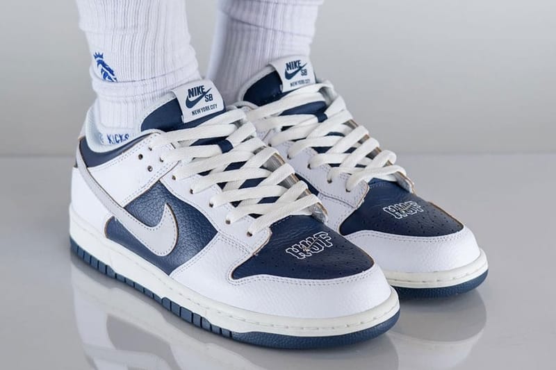 白 フリル付 HUF × Nike SB Dunk Low 