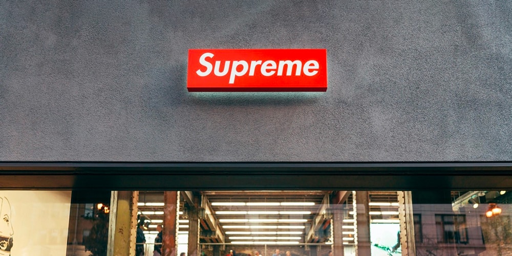 Supreme запускает распродажу весна-лето 22 в конце сезона