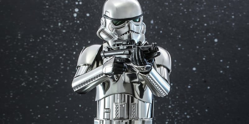 Hot Toys ストームトルーパー クロームバージョン　欠品あり Hot Toys Unveils Chrome Stormtrooper 1:6th Figure | Hypebeast