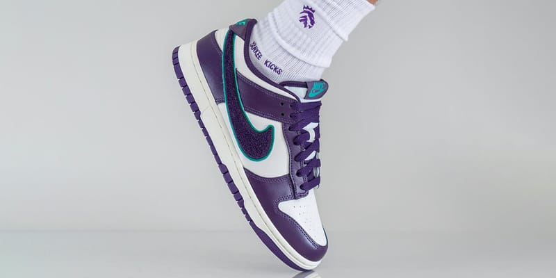 White nike cheap with purple swoosh