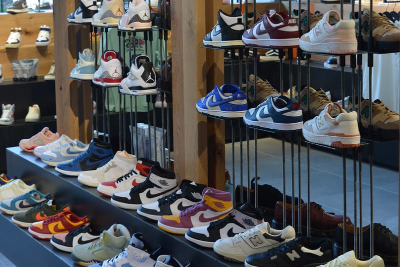 Size store sneaker store