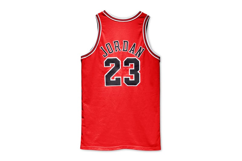 What number jersey was best sale michael jordan