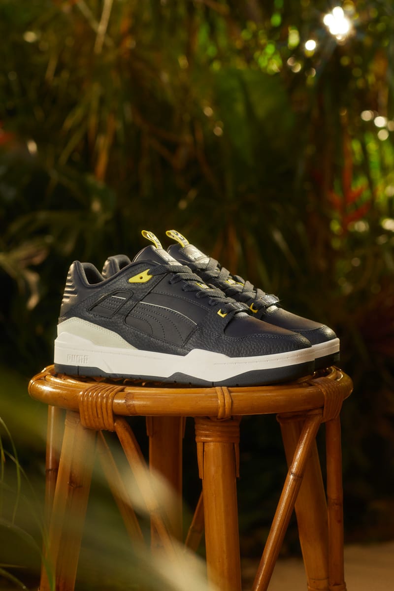 Black and gold outlet pumas key