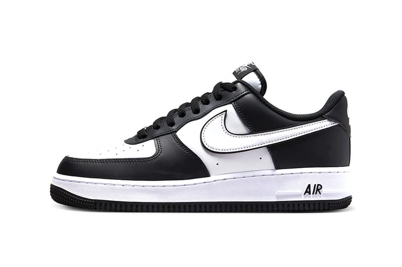 Air force 1 cheap white with black outline