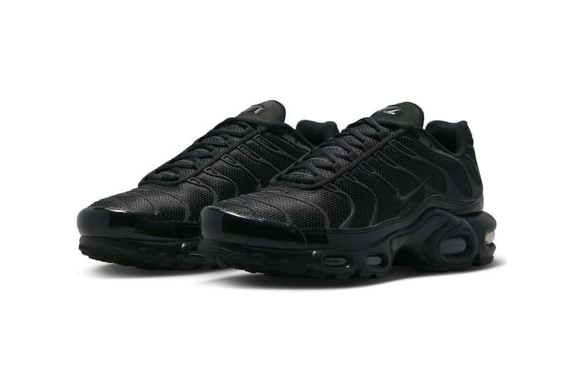 Nike airmax plus on sale black