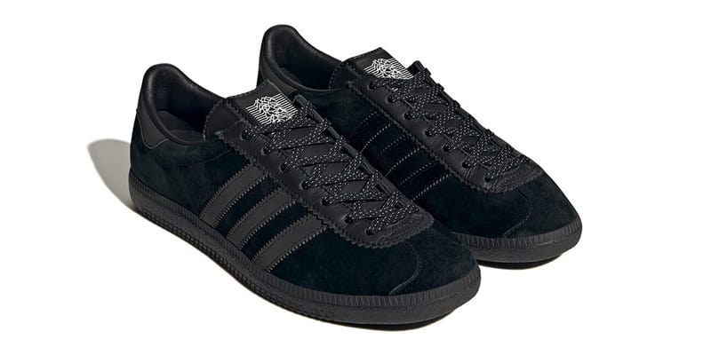 Adidas bermuda hotsell all black