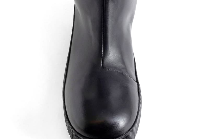 Raf Simons FW22 Runway Black Block Heel Boots Drop | Hypebeast Raf Simons FW22 Runway Black Block Heel Boots Drop | Hypebeast