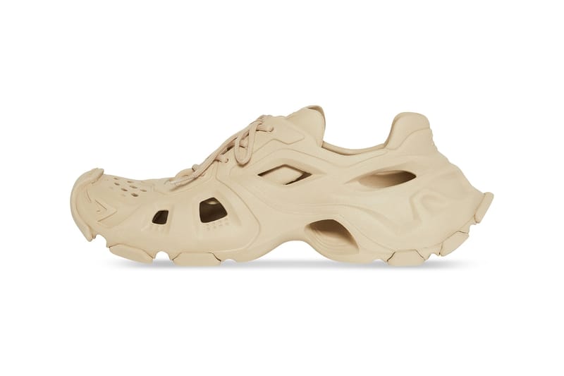 BALENCIAGA 2022aw Be different 　【1】 SKECHERS MEN'S DLUX WALKER 2.0 SWAVE 232714 X-WIDE WALKING SHOES