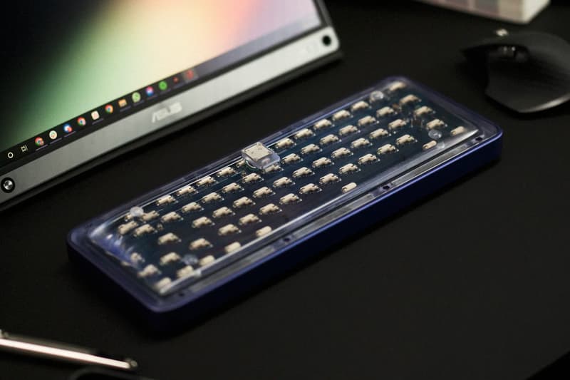 HIBI Design HIBIKI 65 Mechanical Keyboard With "Exhibition Case Back