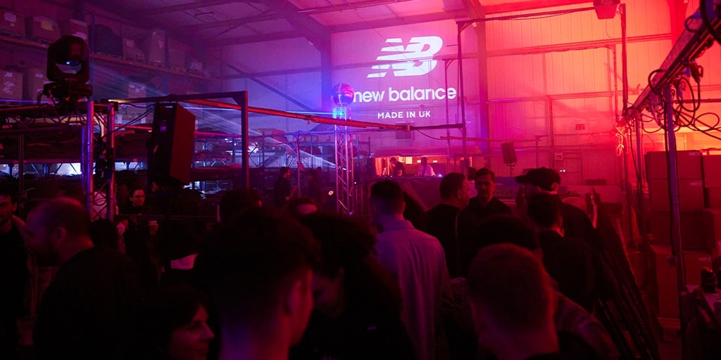 New Balance превратила свой завод в танцпол в честь 40-летия Made in UK
