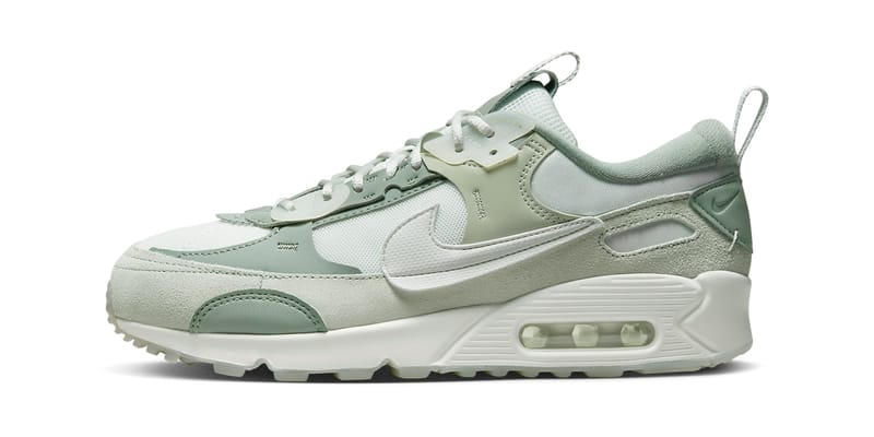 nike mint green